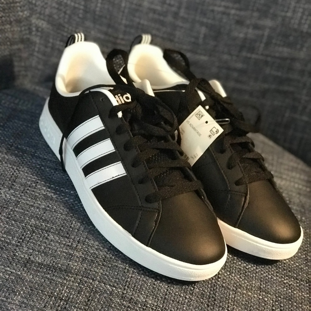 Adidas Vs Advantage Men’s size 8 Tennis Shoes
